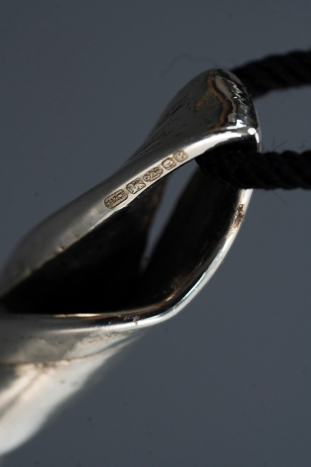 Pendant 001